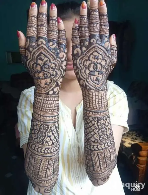 Heena Artist