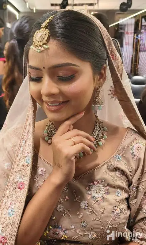 Makeup  By Manshi