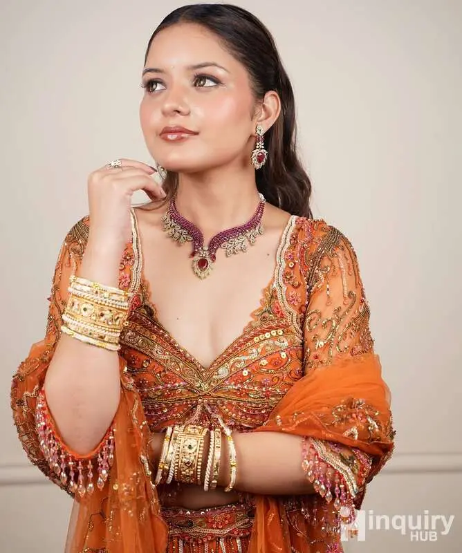 Glamistry Sakshi